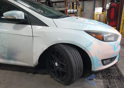 2016 Ford Focus Se z USA, uszkodzony, nr VIN 1FADP3K2XGL311446